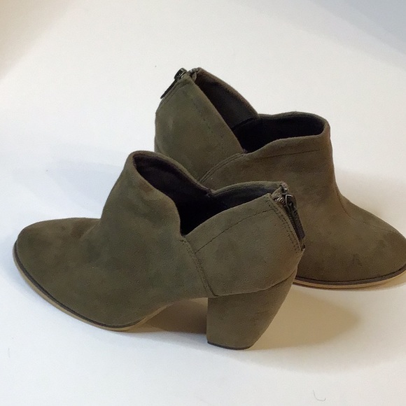 MICHAEL ANTONIO OLIVE GREEN SUEDE ANKLE HEEL BOOTS SZ 8 - Picture 10 of 16
